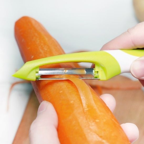 éplucheur-à-pommes-grosse-carrote
