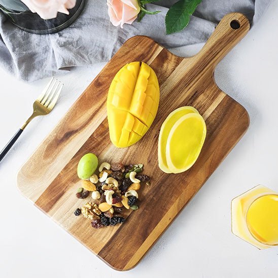 planche-a-decouper-en-bois-plateau-service