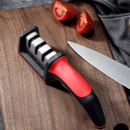 aiguiseur-couteau-3-en-rouge