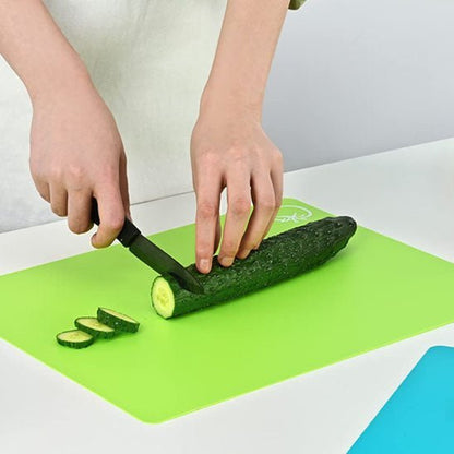 planche-a-decouper-couper-concombre