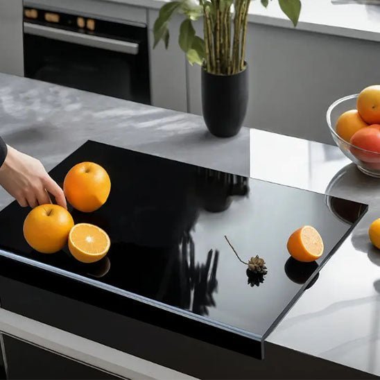 planche-a-decouper-main-orange