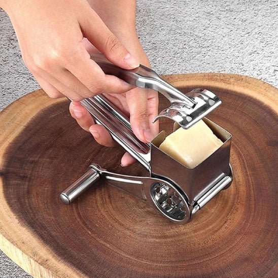 rape-a-fromage-planche-en-bois
